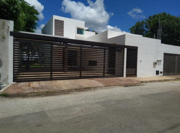 Casa · 230m² · 4 Recámaras · 4 Estacionamientos · Casa en Renta de 4 Habitaciones en Montes de Ame