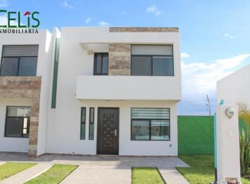 Casa · 103m² · 3 Recámaras · 2 Estacionamientos · Casa - Villa de Pozos