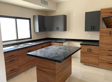Casa de 4 habitaciones, Torreón · Casa en Venta en Sector Viñedos Torreón, Coahuila