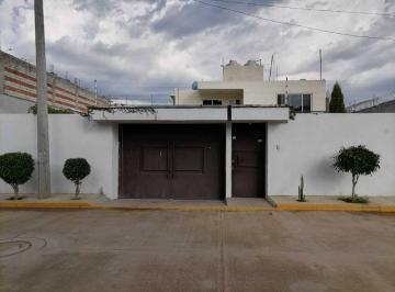 Casa · 390m² · 3 Recámaras · 4 Estacionamientos · Casa en Venta en Montoya, Oaxaca