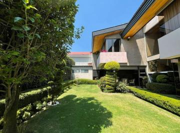 Casa · 724m² · 3 Recámaras · 4 Estacionamientos · Casa en Venta en Bosques de Las Lomas