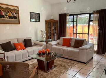 Casa · 240m² · 3 Recámaras · 2 Estacionamientos · Venta Casa Fraccionamiento Real Montecasino, Huitzilac - V288