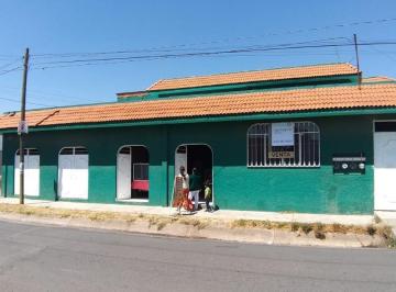Casa de 6 habitaciones, Morelia · Propiedad en Venta a Bordo de Carretera en Santiago Undameo