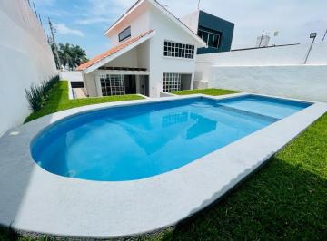 Casa de 3 habitaciones, Temixco · Casa en Venta Solo con Recursos Propios Burgos en Temixco, Morelos