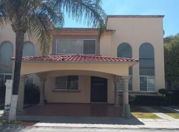 Casa de 3 habitaciones, Celaya · Rento Casa Exclusivo Fracc Las Alamedas Privado de Lujo