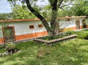 Casa · 700m² · 4 Recámaras · 6 Estacionamientos · Casa en Venta en Bustamante Nuevo Leon