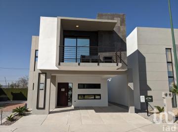 Casa · 146m² · 3 Recámaras · 2 Estacionamientos · Casa Residencial en Venta Cd Juarez Av Waterfill Dos Pisos Cerca de Puente Internacional