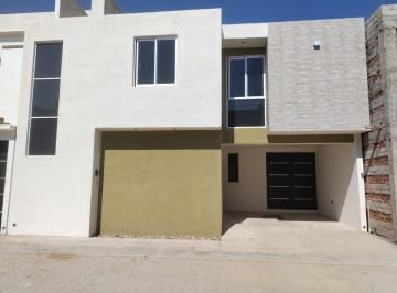 Casa de 3 habitaciones, Oaxaca de Juárez · Casa 128 m² con 3 Recámaras, Baño en Recamara Principal, Buena Ubicación.