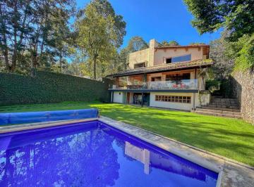 Casa de 4 habitaciones, Valle de Bravo · Casa en Venta en Valle de Bravo