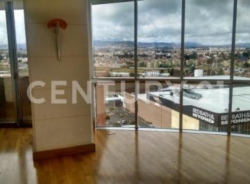 Oficina · 300m² · 6 Estacionamientos · Oficina en Renta en Edificio en La Colonia La Purisima en Metepec