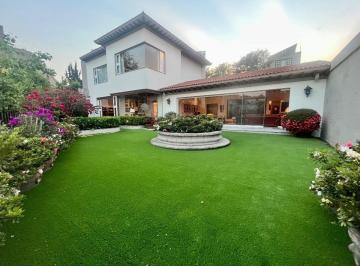 Casa de 3 habitaciones, Cuajimalpa de Morelos · Casa de 700 m² con 3 Recámaras en Venta, Bosques de Las Lomas Calle Cerrada con Seguridad