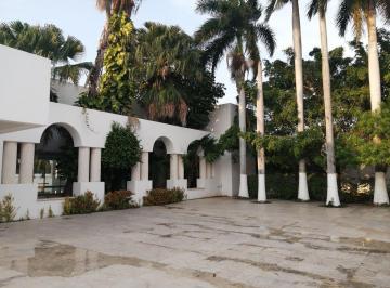 Casa de 4 habitaciones, Mérida · Casa con 3360 m² de Superficie, 7 Recámaras en Venta en Fraccionamiento Gonzalo Guerrero de Mérida
