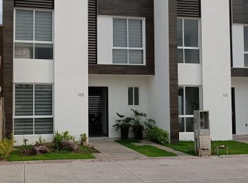 Casa · 119m² · 3 Recámaras · 2 Estacionamientos · Casa Nueva en Venta, Villas de Bernalejo, Irapuato, Gto.