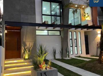 Casa · 265m² · 4 Recámaras · 2 Estacionamientos · Casa en Pueblo Tetela del Monte