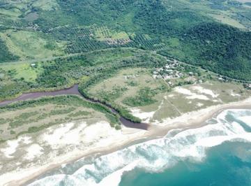 Terreno comercial · 34000m² · Terreno con Laguna y Cerca de La Playa Ideal Para Desarrollo Inmobiliario Sustentable - (4)