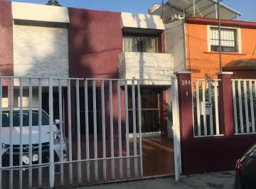 Casa de 3 habitaciones, Tlalnepantla de Baz · Hermosa y Comfortable Casa con Jardín en Renta