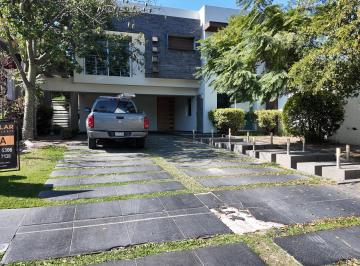 Casa de 3 habitaciones, Zapopan · Casa en Renta en Zapopan Jalisco, Valle Real