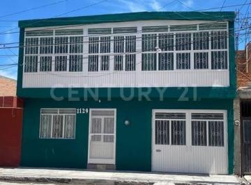 Casa · 234m² · 3 Recámaras · 2 Estacionamientos · Casa en Venta en Colonia San Marcos, Aguascalientes