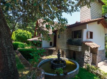 Casa · 325m² · 4 Recámaras · 3 Estacionamientos · Casa en Venta - (4)