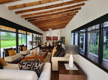 2097b0f3db6b097fd5c93b110cf389b697d6fd8f7a40e03146426008fe2a863d · ¡Super Oportunidad! Magnífica Residencia en Venta en "Rancho San Francisco"