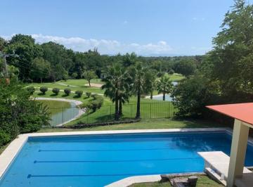 Quinta de 4 habitaciones, Xochitepec · Venta en Casa en Cuernavaca Santa Fe.