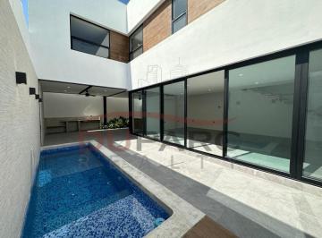 Casa de 4 habitaciones, Carmen · Casa en Venta 4 Recamaras con Piscina en Residencial del Lago