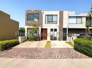 Casa en condominio de 4 habitaciones Renta MN 28,500 · Casa en Renta 3 Recamaras, Sin Muebles en Altozano, El Marques, Querétaro