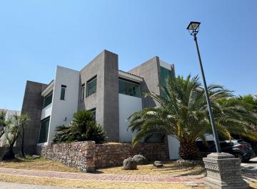 Casa de 3 habitaciones, San Andrés Cholula · Casa en Venta en Esquina en La Vista Country Club