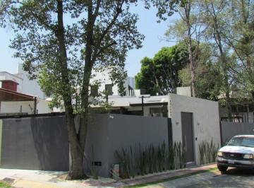 Casa · 350m² · 4 Recámaras · 4 Estacionamientos · Casa - Lomas de Las Palmas