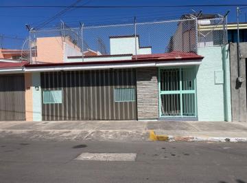 Casa de 3 habitaciones, Zapopan · Casa de Una Planta en Venta, Ciudad del Sol, Zapopan, Jalisco