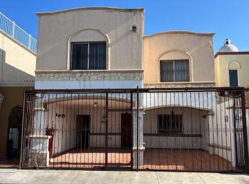 Fachada · Casa Amueblada en Renta en Hacienda San Rafael