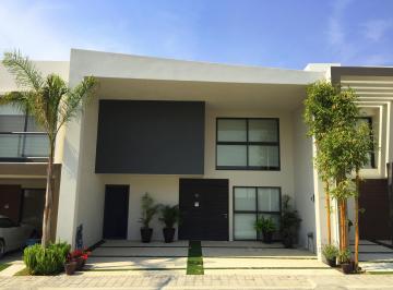 Casa en condominio de 3 habitaciones, San Andrés Cholula · Casa Moderna en Venta en Lomas de Angelópolis II