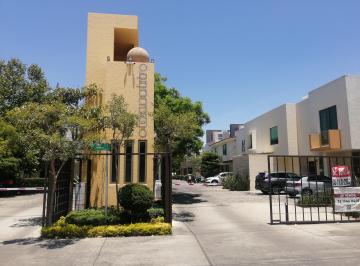 Casa en condominio de 3 habitaciones, Zapopan · Casa en Renta en Coto Santillana Solares Zapopan