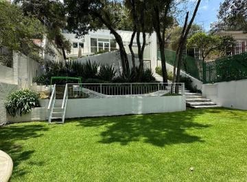 Casa de 3 habitaciones, Huixquilucan · Casa con Gran Jardín en Venta en Privada en La Herradura