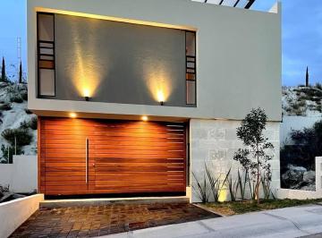 Casa · 170m² · 4 Recámaras · 2 Estacionamientos · Se Vende Hermosa Casa en Zona Zen Life Viu, 4ta Recamara en