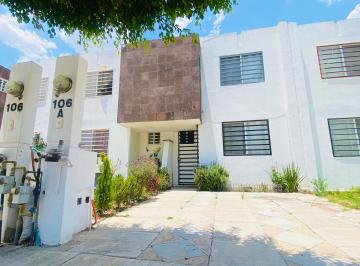 Casa en condominio de 3 habitaciones, León · Casa en Renta Frente a Área Verde Dentro de Privada X Hospital Alta Especialidad