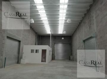 Bodega comercial · 450m² · 3 Estacionamientos · Bodega en Renta Al Norte de La Ciudad