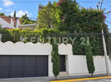 Casa · 600m² · 3 Recámaras · 2 Estacionamientos · Casa en Venta en Lomas de Tecamachalco, Naucalpan, Edomex.