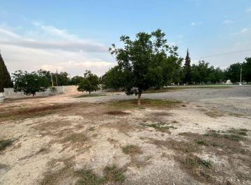 Terreno / Lote · 1516m² · Terreno en Venta en Nogalar del Campestre