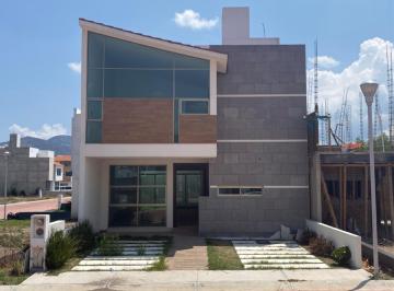 Fachada · Casa en Los Frailes Residencial