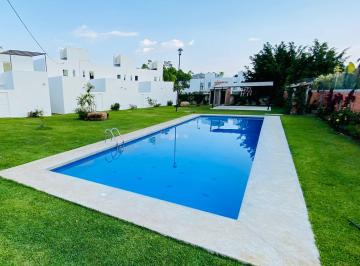 Casa en condominio de 3 habitaciones, Jiutepec · Casa Nueva Cerca de Cuernavaca Alberca y Jardines Cerca