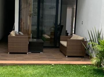 Casa · 290m² · 4 Recámaras · 2 Estacionamientos · Casa en Fraccionamiento Ahuatlán Tzompantle
