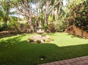 Casa · 200m² · 2 Recámaras · 2 Estacionamientos · Casa - Puerto Aventuras