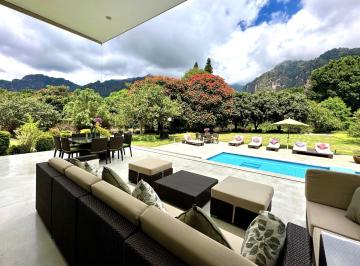 Casa de 7 habitaciones, Tepoztlán · Casa en Venta en Tepoztlán, Valle de Atongo