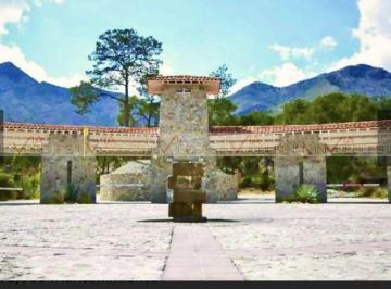 Terreno / Lote · 2456m² · 1 Estacionamiento · Terreno / Lote en Venta en Arteaga