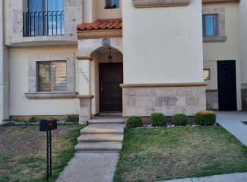 Casa de 3 habitaciones, Chihuahua · Frac. Reliz / Casa en Renta. Privado con Vigilancia