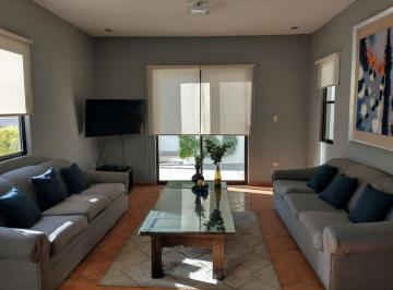 Casa en condominio de 3 habitaciones, Saltillo · Casa Amueblada 3 Habitaciones con Alberca Servicios Incluidos Area Residencial Saltillo