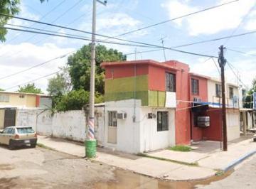 Casa de 3 habitaciones, Cajeme · Se Vende Casa con Local Comercial