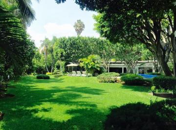 Casa de 5 habitaciones, Cuernavaca · Exclusiva Residencia Al Norte de Cuernavaca con Vigilancia Las 24 Hrs.