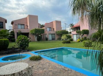 Casa en condominio de 3 habitaciones, Cuernavaca · Cuernavaca, Delicias Rento Casa Cond. Vigilancia Jardin, Alberca